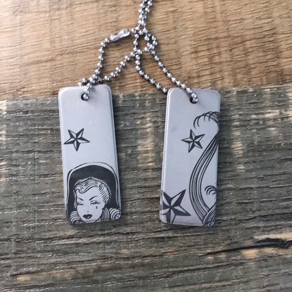 Necklace - Picture 2 of 3